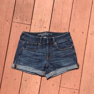 Semi-short American Eagle shorts